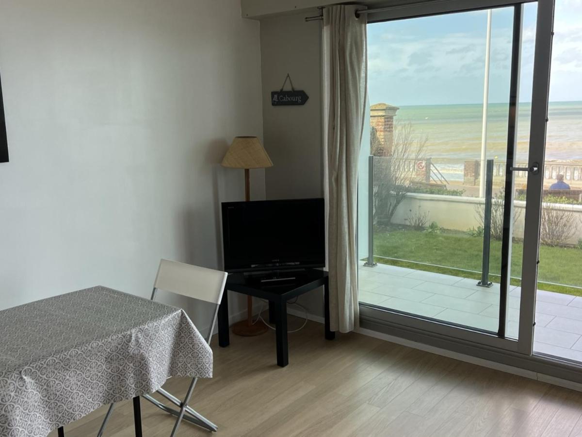 Studio En Centre-Ville De Cabourg Avec Balcon Et Parking - Fr-1-487-345 Extérieur photo