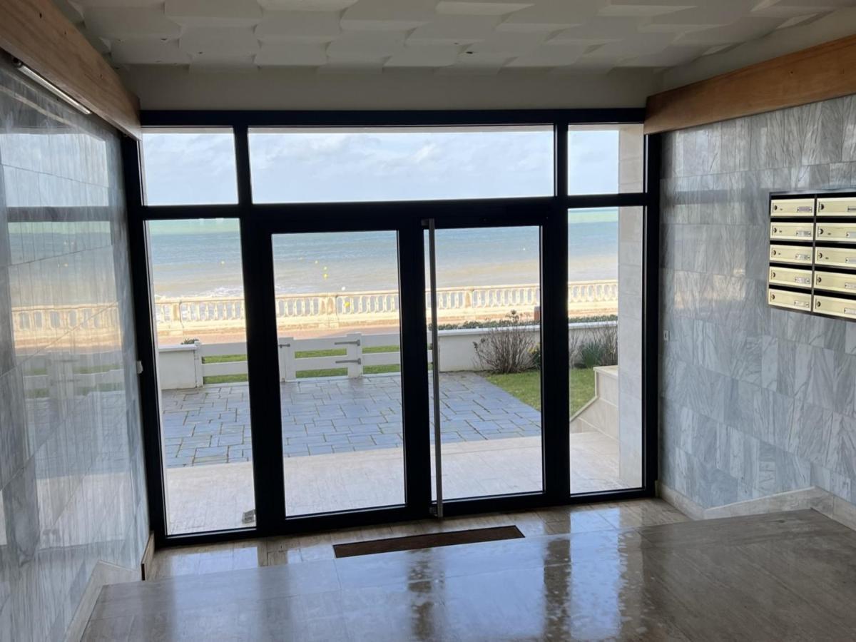 Studio En Centre-Ville De Cabourg Avec Balcon Et Parking - Fr-1-487-345 Extérieur photo